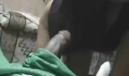 مشت کردن عمل با آرامش زنان سکسی هندی و بیلی